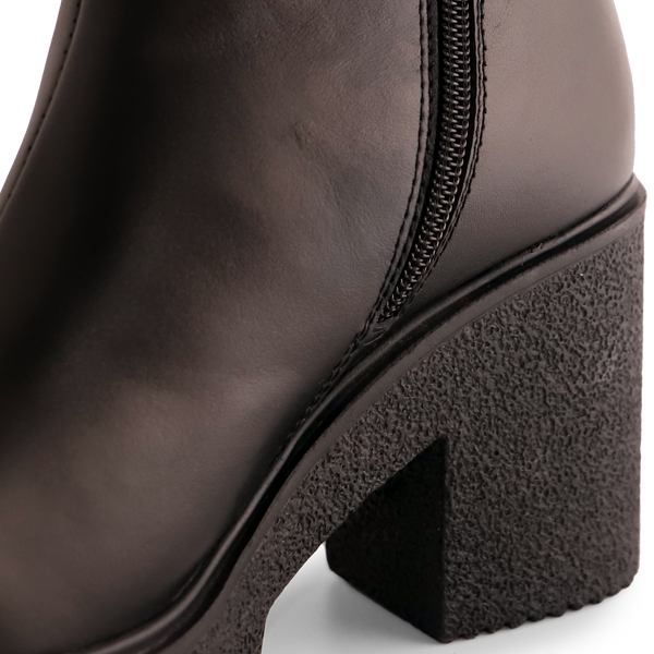 Ботинки на каблуке женские черные кожаные на меху 717 717- F.Bl фото
